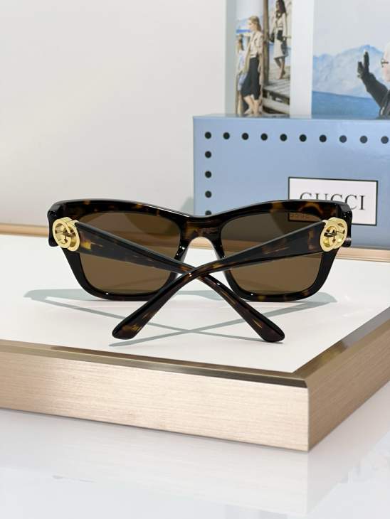 Picture of Gucci Sunglasses _SKUfw79279634fw
